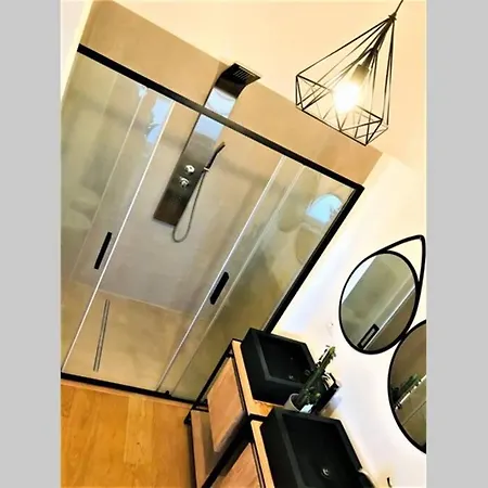 Luxus P4t Family 3 Bedroom With Pool, Tennis Court And Sauna アパート *