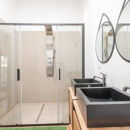 Luxus P4t Family 3 Bedroom With Pool, Tennis Court And Sauna アパート *