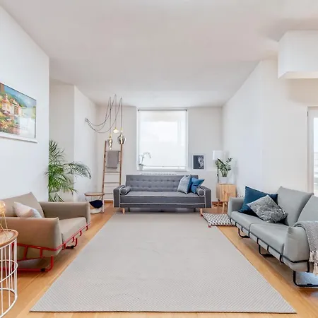 Luxus P4t Family 3 Bedroom With Pool, Tennis Court And Sauna * ブリンディジ