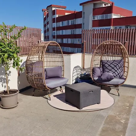 Luxus P4t Family 3 Bedroom With Pool, Tennis Court And Sauna アパート ブリンディジ