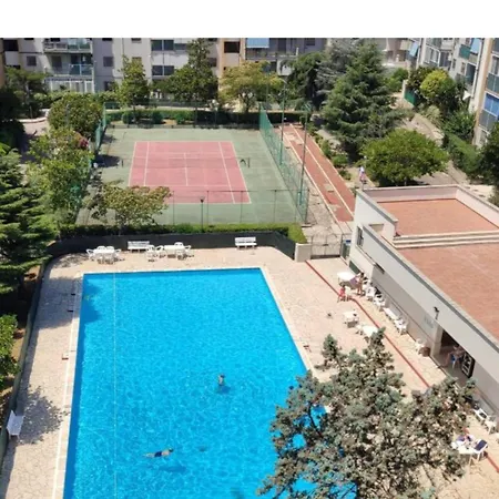 Luxus P4t Family 3 Bedroom With Pool, Tennis Court And Sauna アパート *